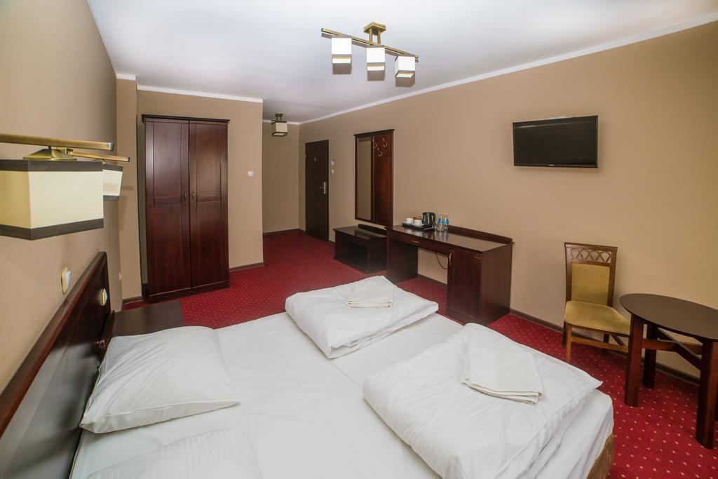 Hotel Grant Leszno  Eksteriør billede